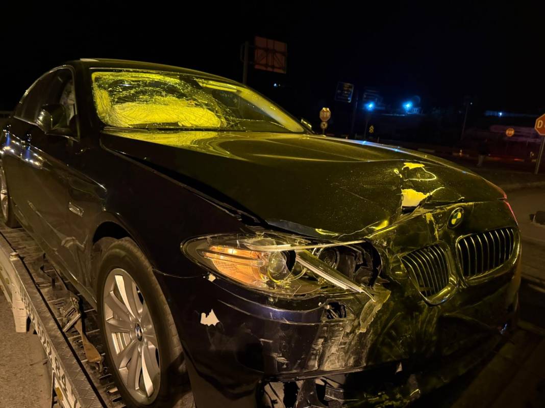 Konya yolunda kaza! Otomobiller kavşakta çarpıştı: 4 yaralı 3